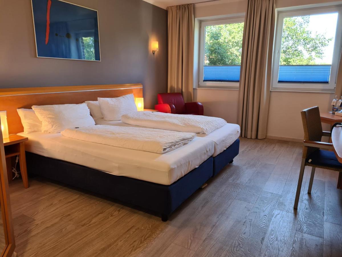 Hotel Aquamarin Papenburg Esterno foto